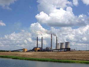 Read article: Feds: US heat-trapping carbon dioxide pollution from power plants drops to lowest since 1988